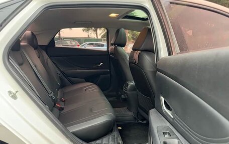 Hyundai Elantra, 2023 год, 1 200 018 рублей, 12 фотография