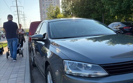 Volkswagen Jetta VI, 2012 год, 1 100 000 рублей, 2 фотография
