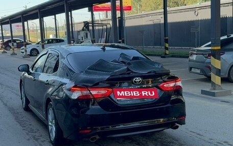 Toyota Camry, 2021 год, 2 800 000 рублей, 3 фотография