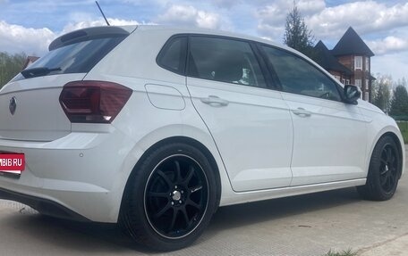 Volkswagen Polo VI (EU Market), 2018 год, 1 400 000 рублей, 2 фотография