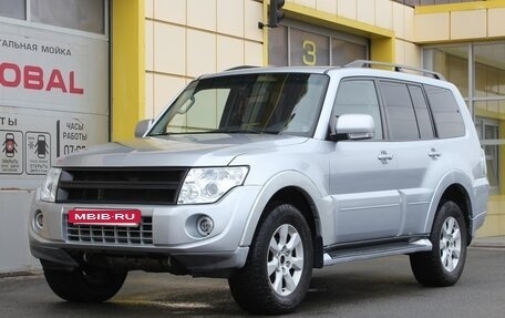 Mitsubishi Pajero IV, 2011 год, 1 695 000 рублей, 2 фотография