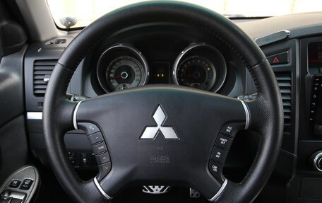 Mitsubishi Pajero IV, 2011 год, 1 695 000 рублей, 21 фотография