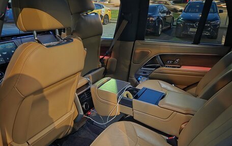 Land Rover Range Rover IV рестайлинг, 2023 год, 18 700 000 рублей, 15 фотография