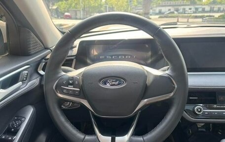 Ford Escort, 2022 год, 1 000 002 рублей, 14 фотография
