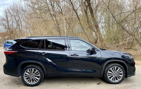 Toyota Highlander, 2024 год, 4 800 000 рублей, 4 фотография