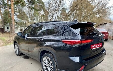 Toyota Highlander, 2024 год, 4 800 000 рублей, 7 фотография