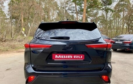 Toyota Highlander, 2024 год, 4 800 000 рублей, 8 фотография