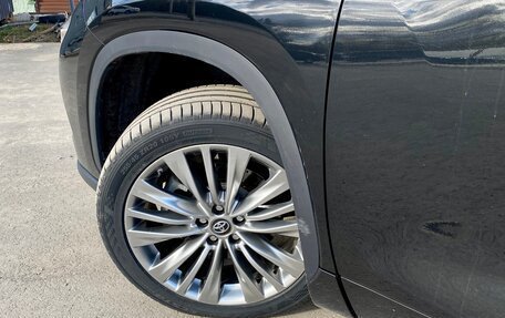 Toyota Highlander, 2024 год, 4 800 000 рублей, 33 фотография