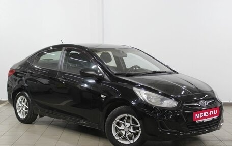 Hyundai Solaris II рестайлинг, 2013 год, 670 000 рублей, 3 фотография