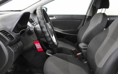 Hyundai Solaris II рестайлинг, 2013 год, 670 000 рублей, 21 фотография