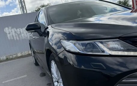 Toyota Camry, 2018 год, 2 750 000 рублей, 1 фотография