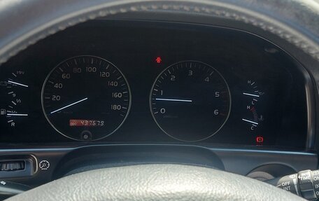 Toyota Land Cruiser 100 рестайлинг 2, 2006 год, 2 700 000 рублей, 3 фотография
