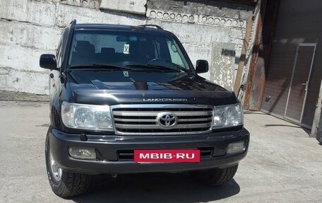 Toyota Land Cruiser 100 рестайлинг 2, 2006 год, 2 700 000 рублей, 14 фотография
