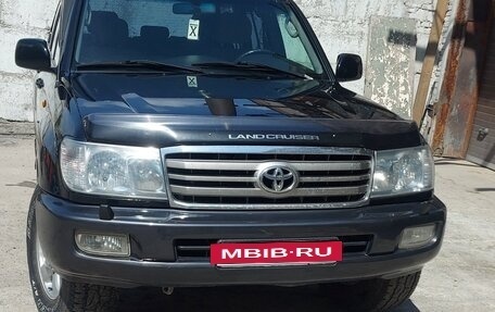 Toyota Land Cruiser 100 рестайлинг 2, 2006 год, 2 700 000 рублей, 15 фотография