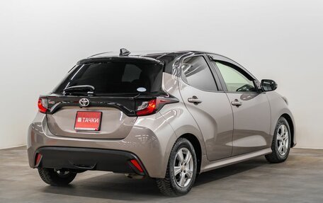 Toyota Yaris, 2020 год, 1 137 000 рублей, 3 фотография