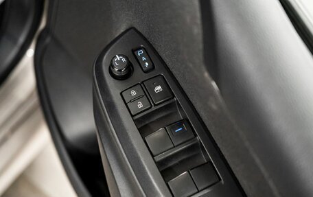 Toyota Yaris, 2020 год, 1 137 000 рублей, 16 фотография