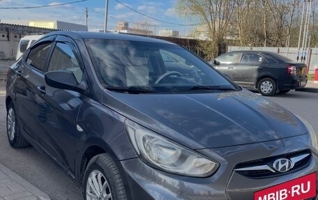 Hyundai Solaris II рестайлинг, 2013 год, 590 000 рублей, 7 фотография