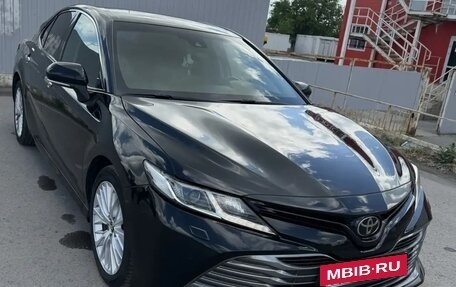 Toyota Camry, 2018 год, 2 750 000 рублей, 3 фотография
