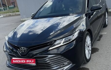 Toyota Camry, 2018 год, 2 750 000 рублей, 4 фотография