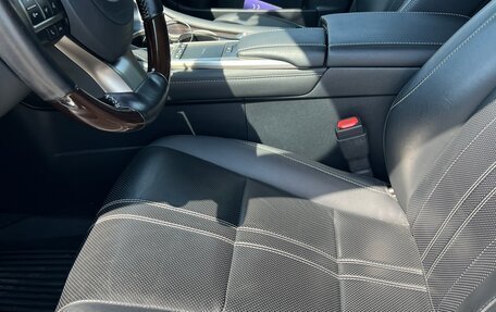 Lexus RX IV рестайлинг, 2020 год, 6 300 000 рублей, 12 фотография