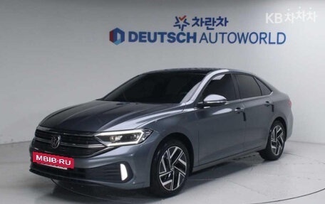 Volkswagen Jetta VII, 2022 год, 1 850 000 рублей, 2 фотография