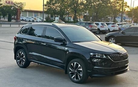 Skoda Karoq I, 2023 год, 2 060 000 рублей, 3 фотография