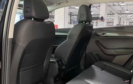 Skoda Karoq I, 2023 год, 2 060 000 рублей, 6 фотография