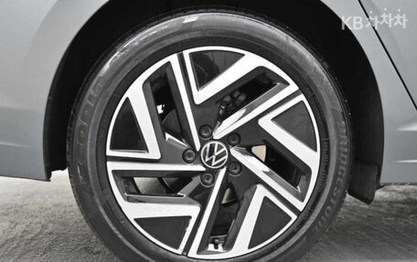 Volkswagen Jetta VII, 2022 год, 1 850 000 рублей, 15 фотография