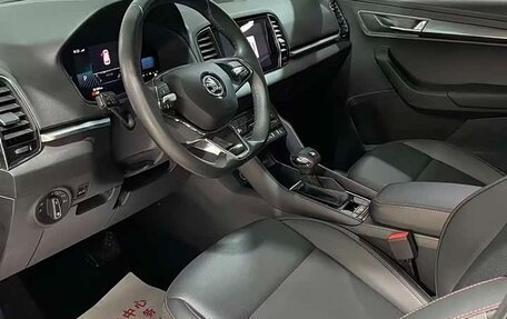 Skoda Karoq I, 2023 год, 2 060 000 рублей, 5 фотография