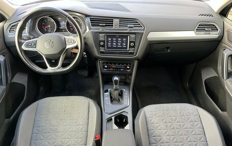 Volkswagen Tiguan II, 2021 год, 2 199 000 рублей, 10 фотография