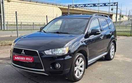 Mitsubishi Outlander III рестайлинг 3, 2011 год, 1 320 000 рублей, 2 фотография