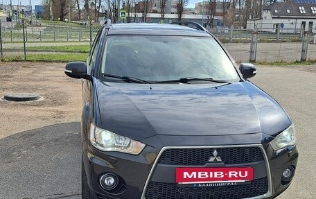 Mitsubishi Outlander III рестайлинг 3, 2011 год, 1 320 000 рублей, 3 фотография