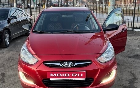 Hyundai Solaris II рестайлинг, 2013 год, 929 000 рублей, 2 фотография