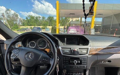 Mercedes-Benz E-Класс, 2010 год, 1 380 000 рублей, 14 фотография