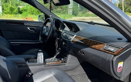 Mercedes-Benz E-Класс, 2010 год, 1 380 000 рублей, 10 фотография
