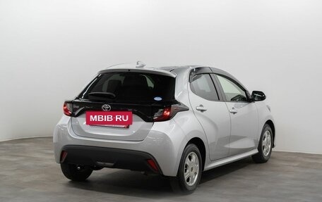 Toyota Yaris, 2020 год, 1 167 000 рублей, 3 фотография