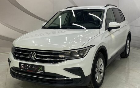 Volkswagen Tiguan II, 2021 год, 3 099 000 рублей, 1 фотография