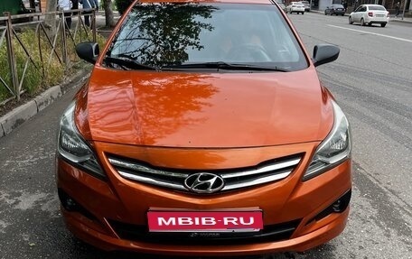 Hyundai Solaris II рестайлинг, 2015 год, 777 000 рублей, 1 фотография