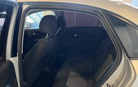 Volkswagen Polo VI (EU Market), 2015 год, 535 000 рублей, 23 фотография