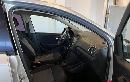 Volkswagen Polo VI (EU Market), 2015 год, 535 000 рублей, 28 фотография