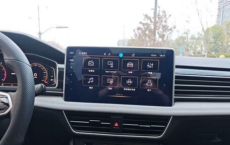 Volkswagen Tiguan II, 2022 год, 1 799 999 рублей, 12 фотография
