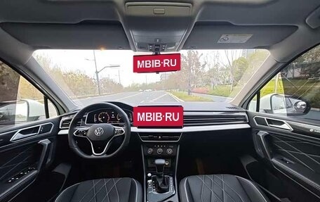Volkswagen Tiguan II, 2022 год, 1 799 999 рублей, 17 фотография