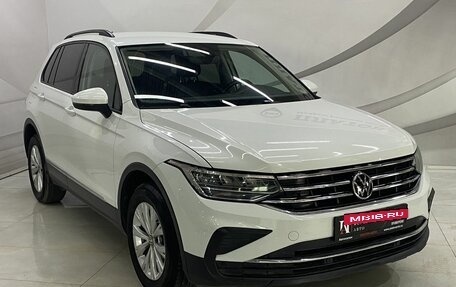 Volkswagen Tiguan II, 2021 год, 3 099 000 рублей, 3 фотография