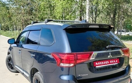Mitsubishi Outlander III рестайлинг 3, 2018 год, 2 550 000 рублей, 21 фотография