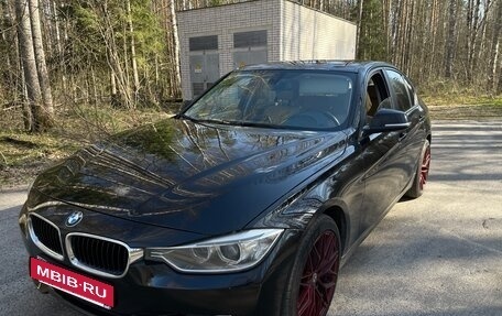 BMW 3 серия, 2014 год, 1 700 000 рублей, 11 фотография