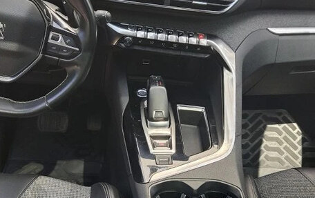 Peugeot 3008 II, 2019 год, 1 750 000 рублей, 11 фотография