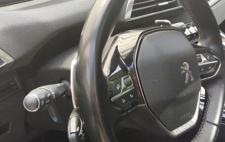 Peugeot 3008 II, 2019 год, 1 750 000 рублей, 10 фотография