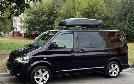 Volkswagen Multivan T5, 2014 год, 2 600 000 рублей, 2 фотография