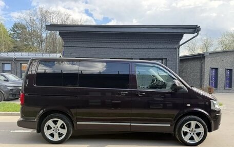Volkswagen Multivan T5, 2014 год, 2 600 000 рублей, 8 фотография