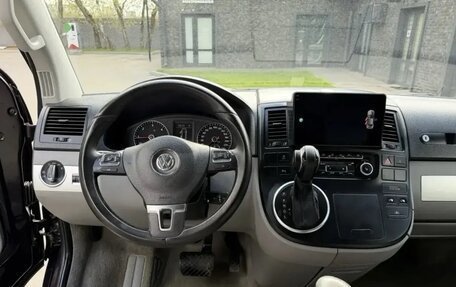 Volkswagen Multivan T5, 2014 год, 2 600 000 рублей, 15 фотография